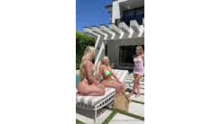 Scarlett KissesXO Poolside Threesome Lesbian Video Leaked